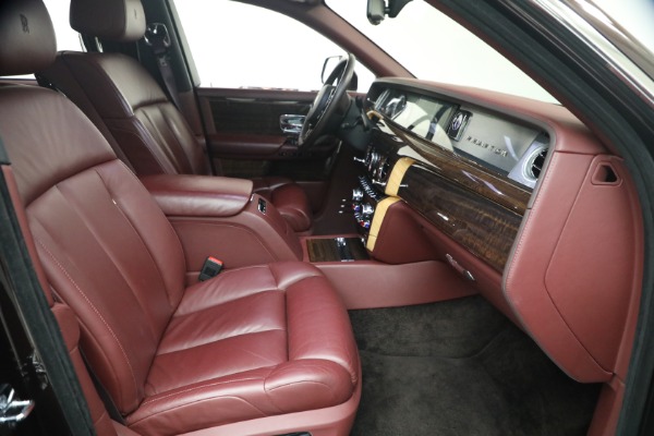 Used 2018 Rolls-Royce Phantom EWB for sale $309,900 at Miller Motorcars Aston Martin in Greenwich CT 06830 17