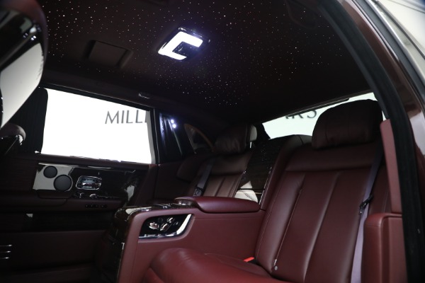 Used 2018 Rolls-Royce Phantom EWB for sale $309,900 at Miller Motorcars Aston Martin in Greenwich CT 06830 24