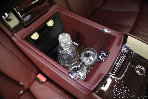 Used 2018 Rolls-Royce Phantom EWB for sale $309,900 at Miller Motorcars Aston Martin in Greenwich CT 06830 27