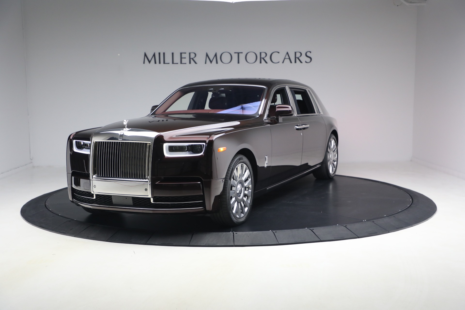Used 2018 Rolls-Royce Phantom EWB for sale $309,900 at Miller Motorcars Aston Martin in Greenwich CT 06830 1