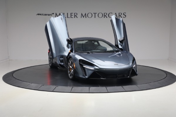 New 2026 McLaren Artura Performance for sale $305,700 at Miller Motorcars Aston Martin in Greenwich CT 06830 19