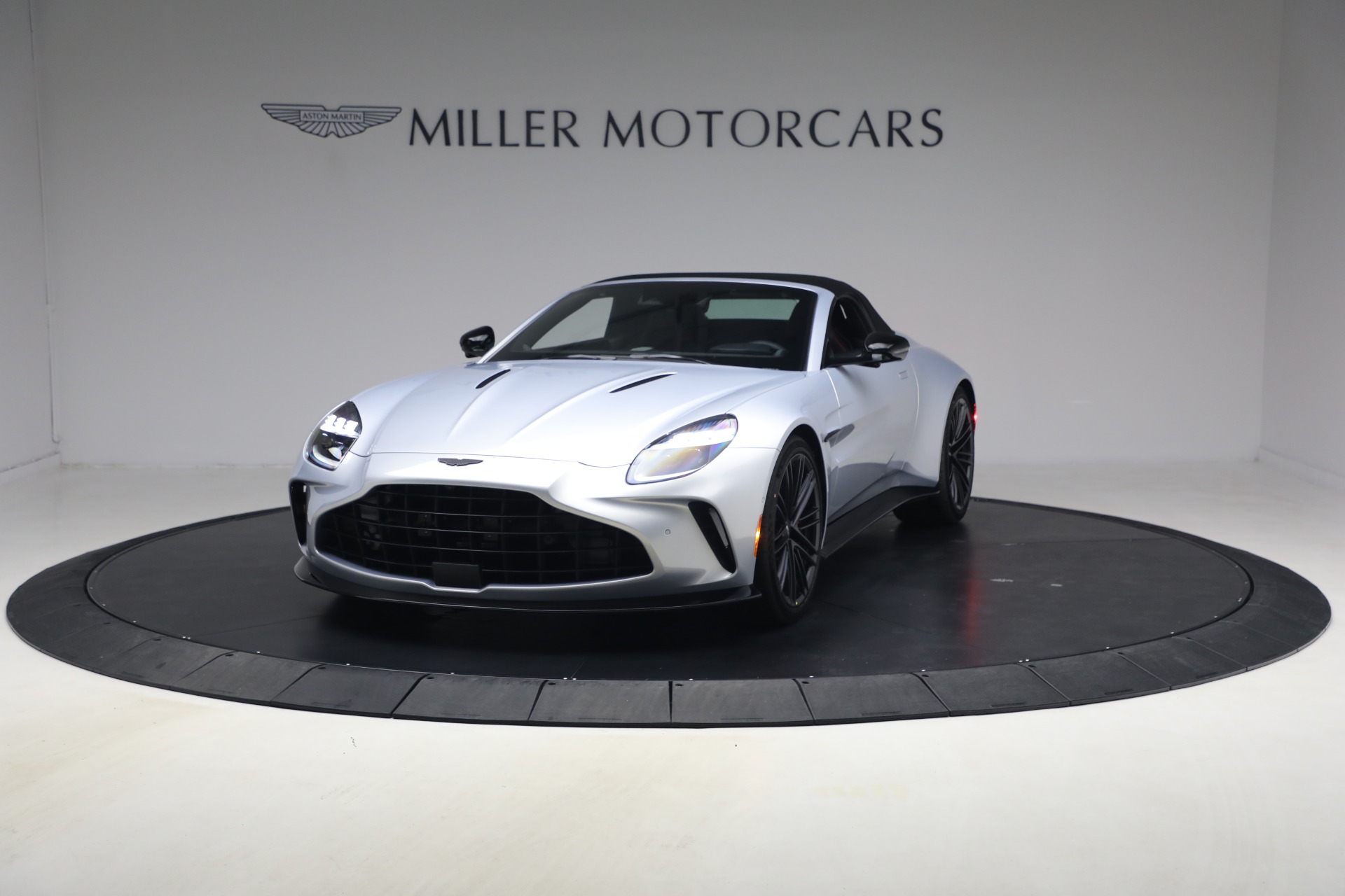 New 2026 Aston Martin Vantage Roadster For Sale ($274,300