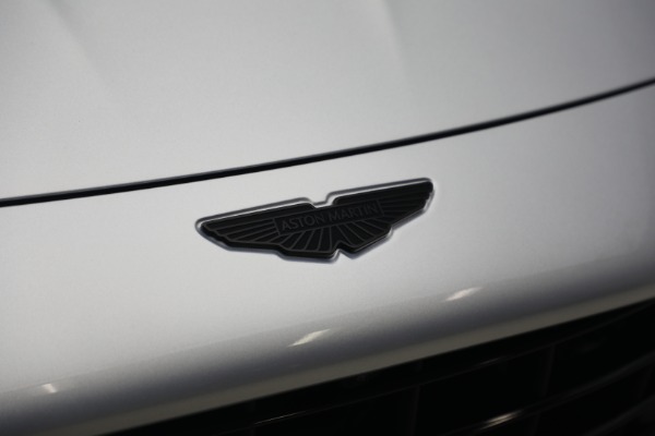 New 2026 Aston Martin Vantage Roadster for sale $274,300 at Miller Motorcars Aston Martin in Greenwich CT 06830 25