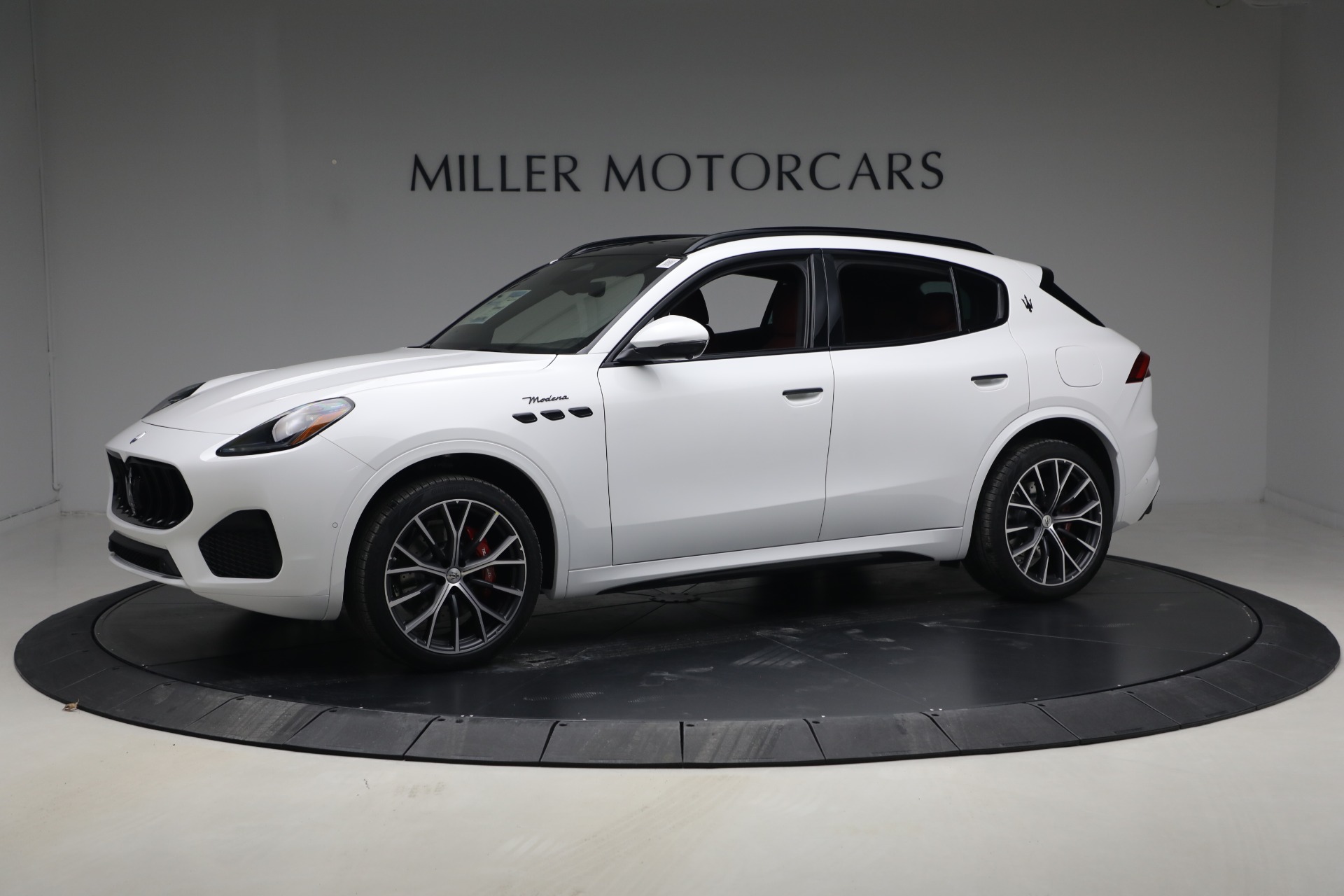 New 2026 Maserati Grecale Modena for sale $99,195 at Miller Motorcars Aston Martin in Greenwich CT 06830 1