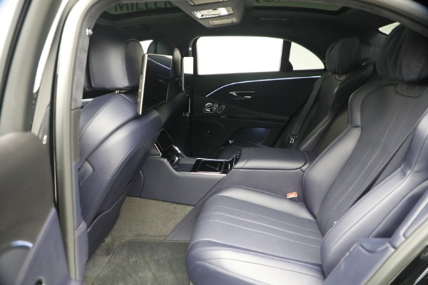 Used 2023 Bentley Flying Spur V8 for sale $143,900 at Miller Motorcars Aston Martin in Greenwich CT 06830 25