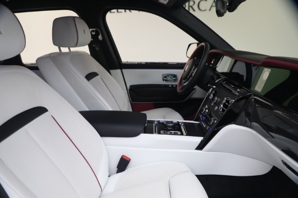 Used 2025 Rolls-Royce Black Badge Cullinan for sale $469,900 at Miller Motorcars Aston Martin in Greenwich CT 06830 19