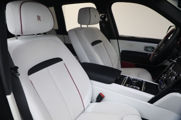 Used 2025 Rolls-Royce Black Badge Cullinan for sale $469,900 at Miller Motorcars Aston Martin in Greenwich CT 06830 20