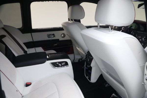 Used 2025 Rolls-Royce Black Badge Cullinan for sale $469,900 at Miller Motorcars Aston Martin in Greenwich CT 06830 21