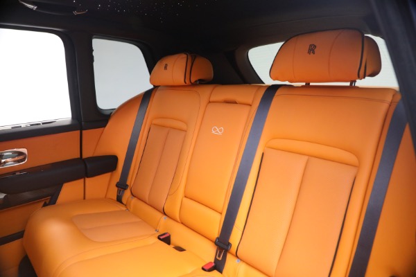 Used 2024 Rolls-Royce Black Badge Cullinan for sale $419,900 at Miller Motorcars Aston Martin in Greenwich CT 06830 18