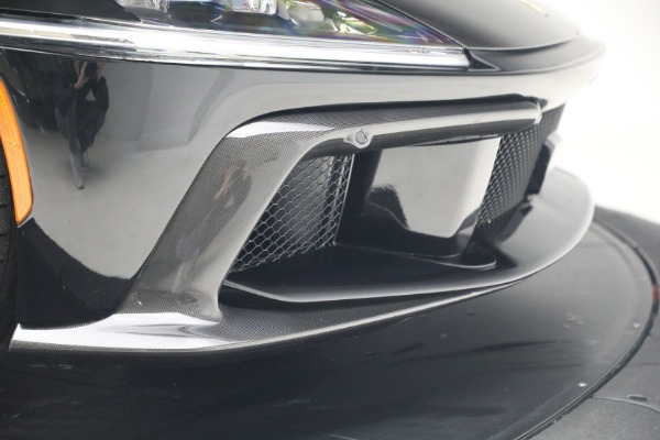 Used 2025 Ferrari 12Cilindri for sale $685,900 at Miller Motorcars Aston Martin in Greenwich CT 06830 27