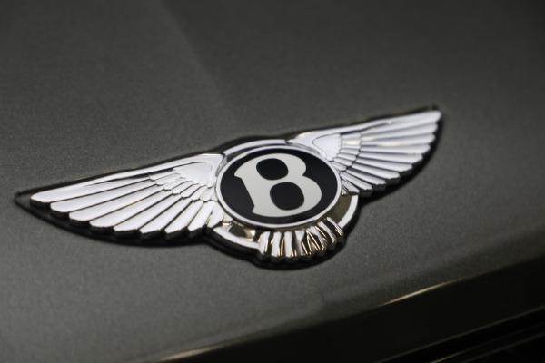 Used 2022 Bentley Bentayga V8 for sale $151,900 at Miller Motorcars Aston Martin in Greenwich CT 06830 13
