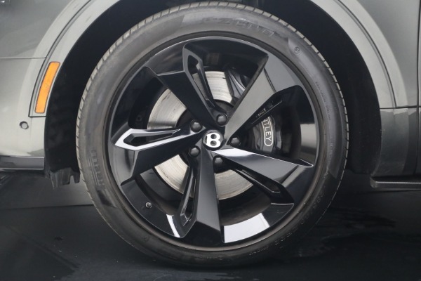 Used 2022 Bentley Bentayga V8 for sale $151,900 at Miller Motorcars Aston Martin in Greenwich CT 06830 14