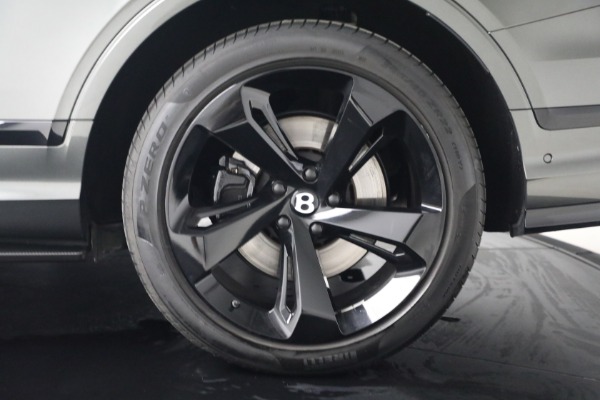 Used 2022 Bentley Bentayga V8 for sale $151,900 at Miller Motorcars Aston Martin in Greenwich CT 06830 15