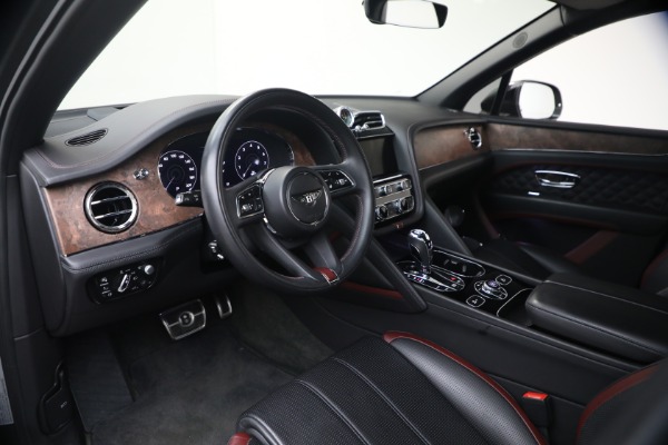 Used 2022 Bentley Bentayga V8 for sale $151,900 at Miller Motorcars Aston Martin in Greenwich CT 06830 18