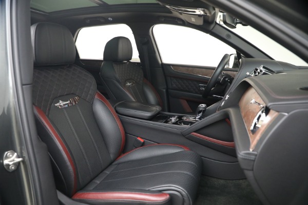 Used 2022 Bentley Bentayga V8 for sale $151,900 at Miller Motorcars Aston Martin in Greenwich CT 06830 27