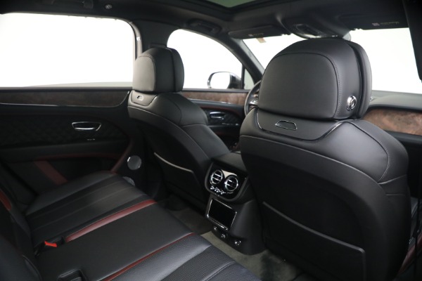 Used 2022 Bentley Bentayga V8 for sale $151,900 at Miller Motorcars Aston Martin in Greenwich CT 06830 28