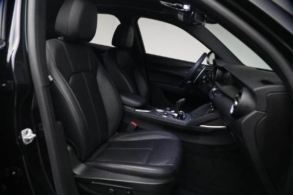 Used 2022 Alfa Romeo Stelvio Sprint for sale $24,900 at Miller Motorcars Aston Martin in Greenwich CT 06830 17