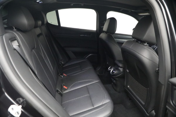 Used 2022 Alfa Romeo Stelvio Sprint for sale $24,900 at Miller Motorcars Aston Martin in Greenwich CT 06830 20