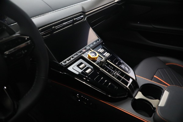 New 2026 Aston Martin Vantage S for sale $251,000 at Miller Motorcars Aston Martin in Greenwich CT 06830 22