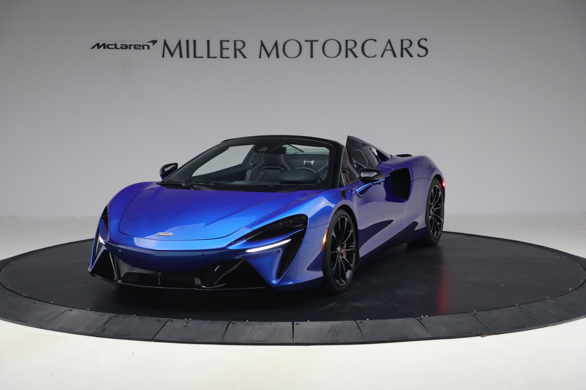 Used 2025 McLaren Artura Spider TechLux for sale $233,900 at Miller Motorcars Aston Martin in Greenwich CT 06830 1