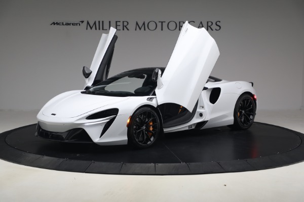 Used 2023 McLaren Artura for sale $184,900 at Miller Motorcars Aston Martin in Greenwich CT 06830 14