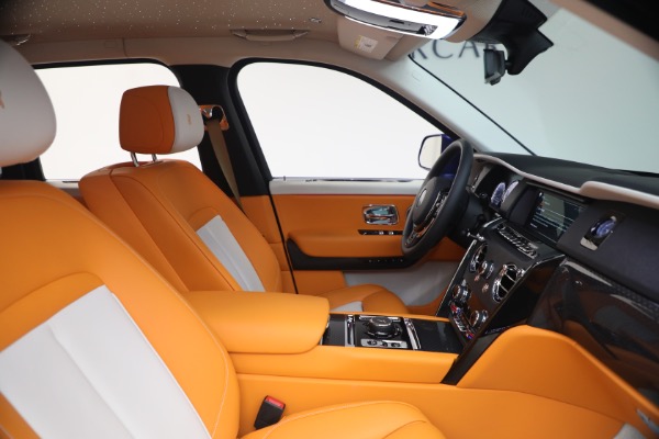 Used 2023 Rolls-Royce Black Badge Cullinan for sale $389,900 at Miller Motorcars Aston Martin in Greenwich CT 06830 19