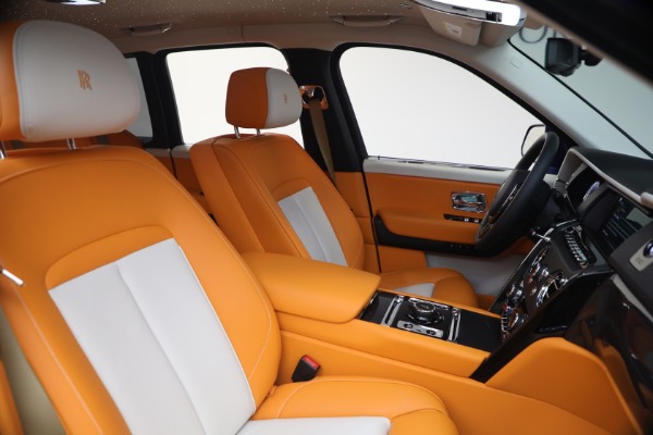 Used 2023 Rolls-Royce Black Badge Cullinan for sale $389,900 at Miller Motorcars Aston Martin in Greenwich CT 06830 20