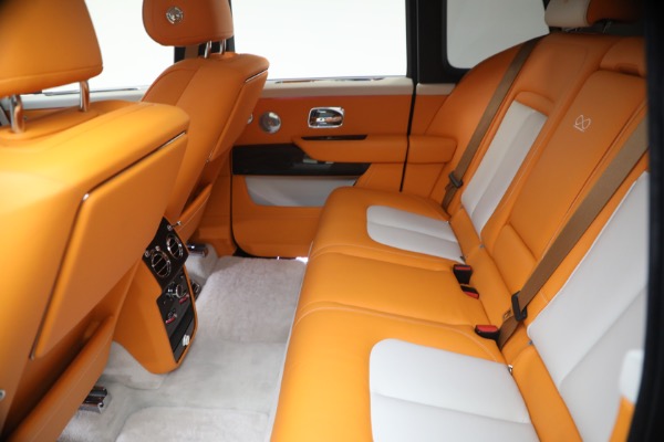 Used 2023 Rolls-Royce Black Badge Cullinan for sale $389,900 at Miller Motorcars Aston Martin in Greenwich CT 06830 27