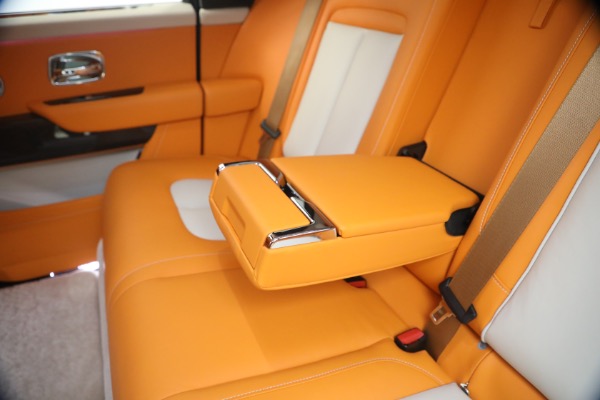 Used 2023 Rolls-Royce Black Badge Cullinan for sale $389,900 at Miller Motorcars Aston Martin in Greenwich CT 06830 28