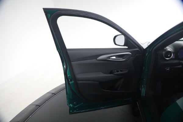 Used 2024 Alfa Romeo Tonale Hybrid Ti for sale $30,900 at Miller Motorcars Aston Martin in Greenwich CT 06830 23