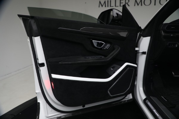 Used 2024 Lamborghini Urus Performante for sale $289,900 at Miller Motorcars Aston Martin in Greenwich CT 06830 21