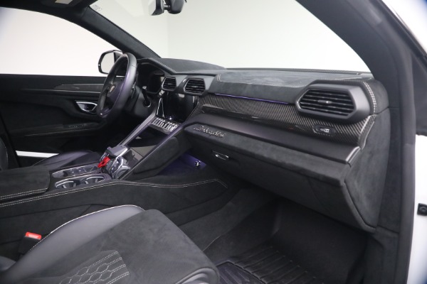 Used 2024 Lamborghini Urus Performante for sale $289,900 at Miller Motorcars Aston Martin in Greenwich CT 06830 25