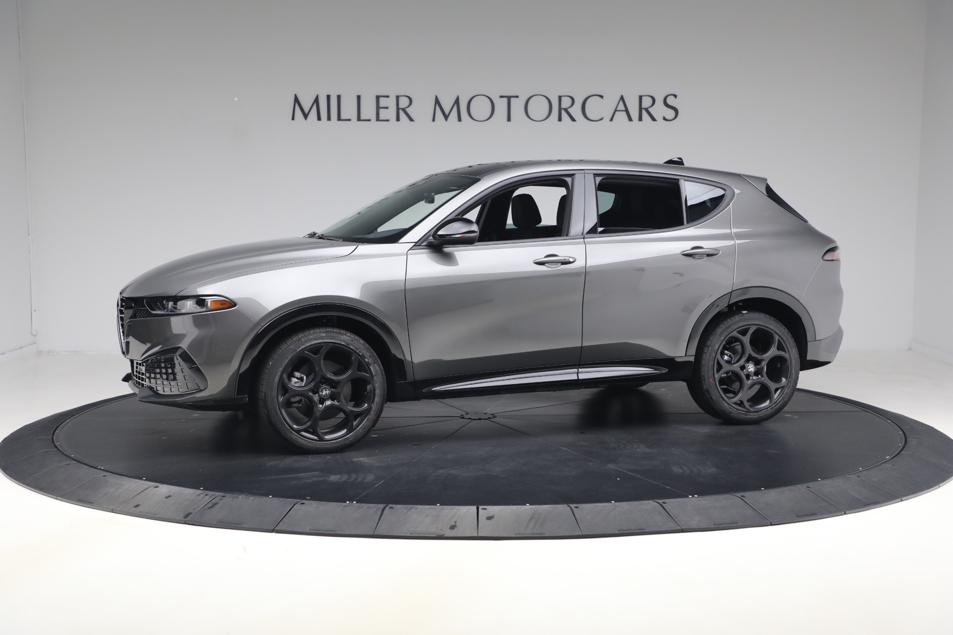 New 2026 Alfa Romeo Tonale Sprint for sale $43,935 at Miller Motorcars Aston Martin in Greenwich CT 06830 1