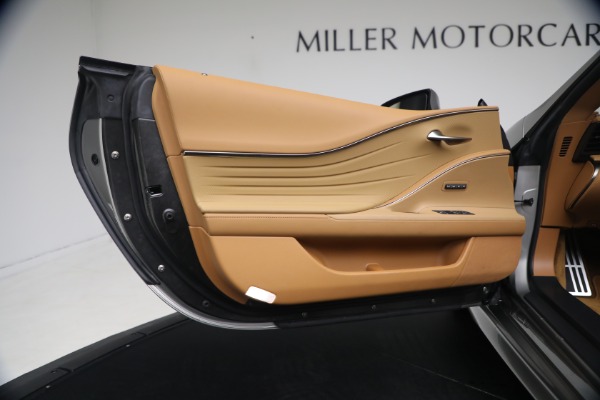 Used 2021 Lexus LC 500 Convertible for sale $99,900 at Miller Motorcars Aston Martin in Greenwich CT 06830 18