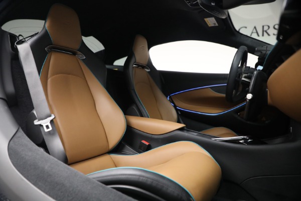 Used 2024 McLaren Artura TechLux for sale $182,900 at Miller Motorcars Aston Martin in Greenwich CT 06830 24