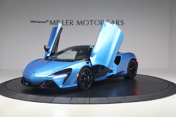 Used 2024 McLaren Artura Performance for sale $182,900 at Miller Motorcars Aston Martin in Greenwich CT 06830 14