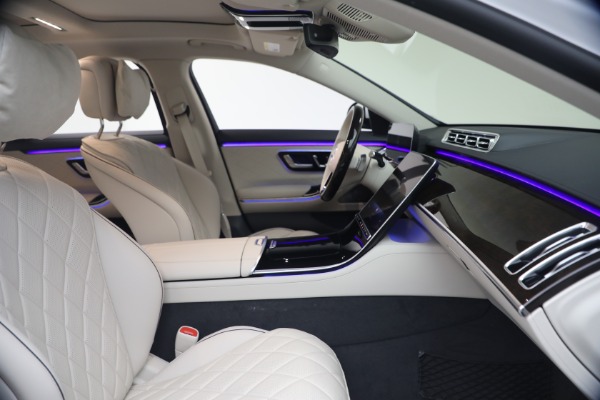 Used 2026 Mercedes-Benz S-Class S 580 4MATIC for sale $125,900 at Miller Motorcars Aston Martin in Greenwich CT 06830 21