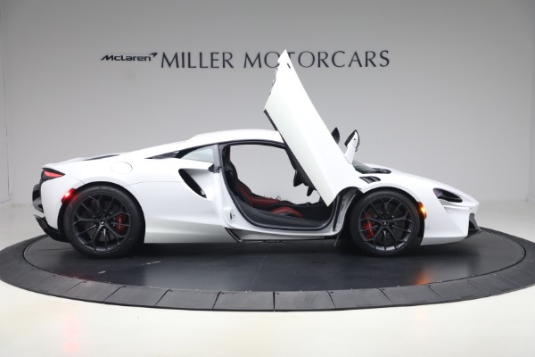 Used 2023 McLaren Artura TechLux for sale $164,900 at Miller Motorcars Aston Martin in Greenwich CT 06830 18