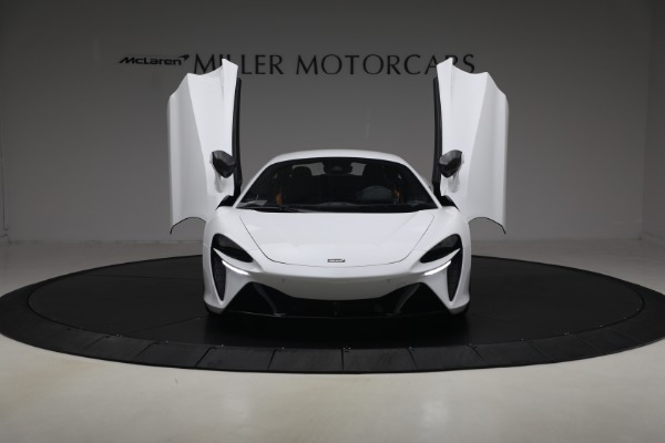 Used 2023 McLaren Artura Performance for sale $164,900 at Miller Motorcars Aston Martin in Greenwich CT 06830 13