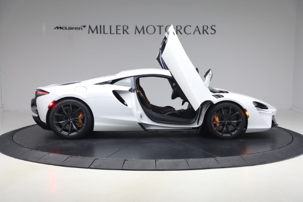 Used 2023 McLaren Artura Performance for sale $164,900 at Miller Motorcars Aston Martin in Greenwich CT 06830 19