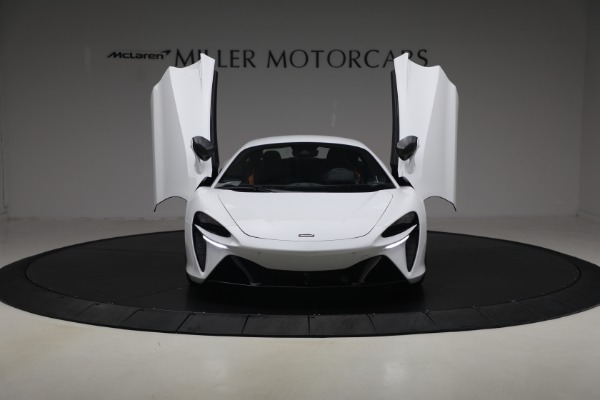 Used 2023 McLaren Artura Performance for sale $164,900 at Miller Motorcars Aston Martin in Greenwich CT 06830 21