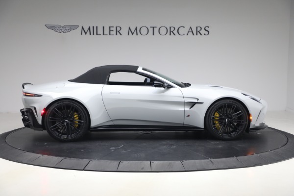New 2026 Aston Martin Vantage S Roadster for sale $261,400 at Miller Motorcars Aston Martin in Greenwich CT 06830 21