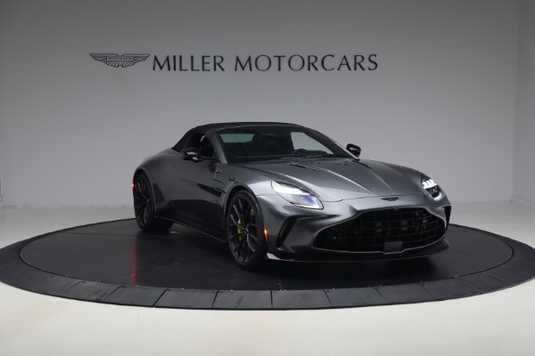 New 2026 Aston Martin Vantage S Roadster for sale $256,400 at Miller Motorcars Aston Martin in Greenwich CT 06830 24