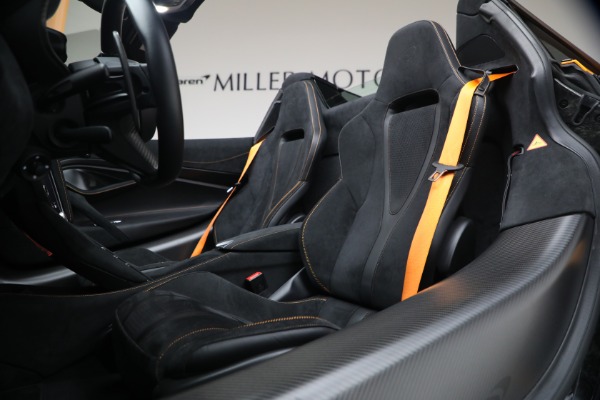 Used 2025 McLaren 750S Spider Performance for sale $369,900 at Miller Motorcars Aston Martin in Greenwich CT 06830 21