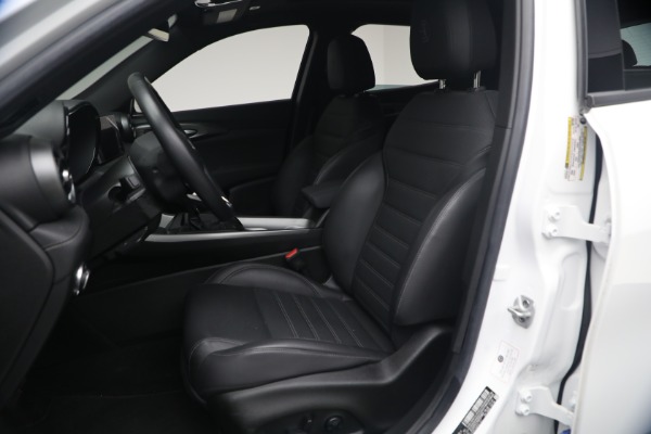 Used 2024 Alfa Romeo Tonale Hybrid Ti for sale $28,900 at Miller Motorcars Aston Martin in Greenwich CT 06830 15
