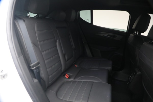 Used 2024 Alfa Romeo Tonale Hybrid Ti for sale $28,900 at Miller Motorcars Aston Martin in Greenwich CT 06830 20