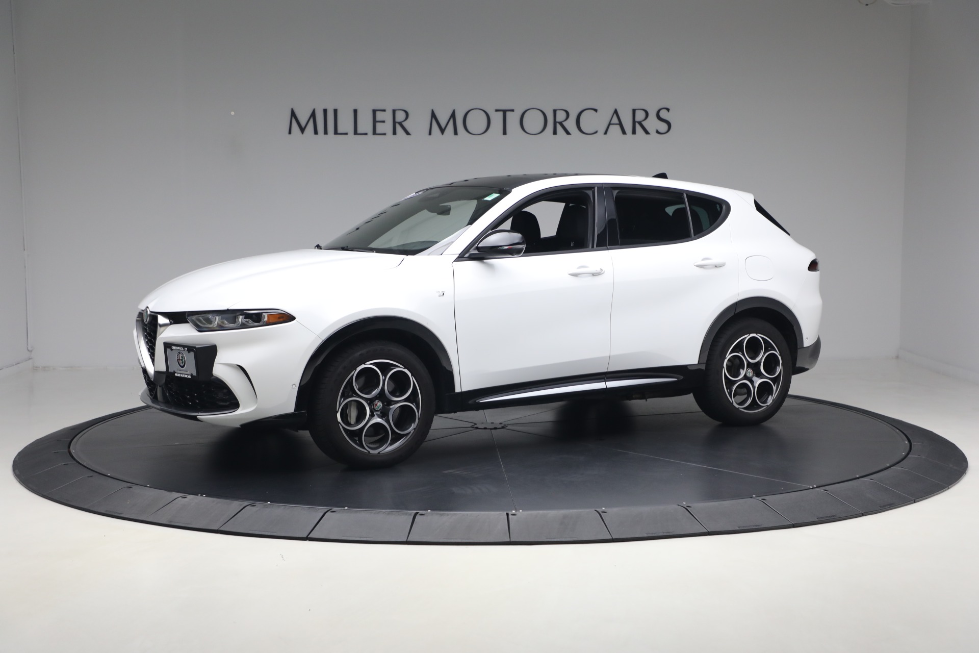 Used 2024 Alfa Romeo Tonale Hybrid Ti for sale $28,900 at Miller Motorcars Aston Martin in Greenwich CT 06830 1
