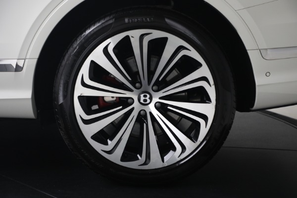 Used 2022 Bentley Bentayga V8 for sale $137,900 at Miller Motorcars Aston Martin in Greenwich CT 06830 15