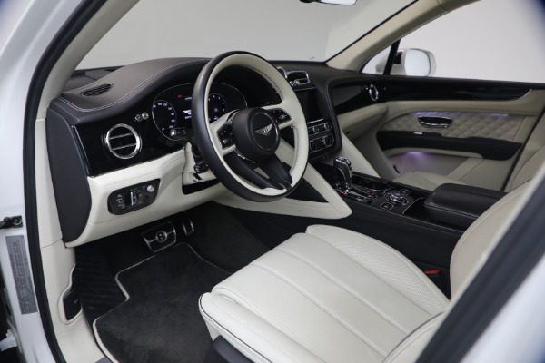 Used 2022 Bentley Bentayga V8 for sale $137,900 at Miller Motorcars Aston Martin in Greenwich CT 06830 19