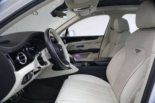 Used 2022 Bentley Bentayga V8 for sale $137,900 at Miller Motorcars Aston Martin in Greenwich CT 06830 20